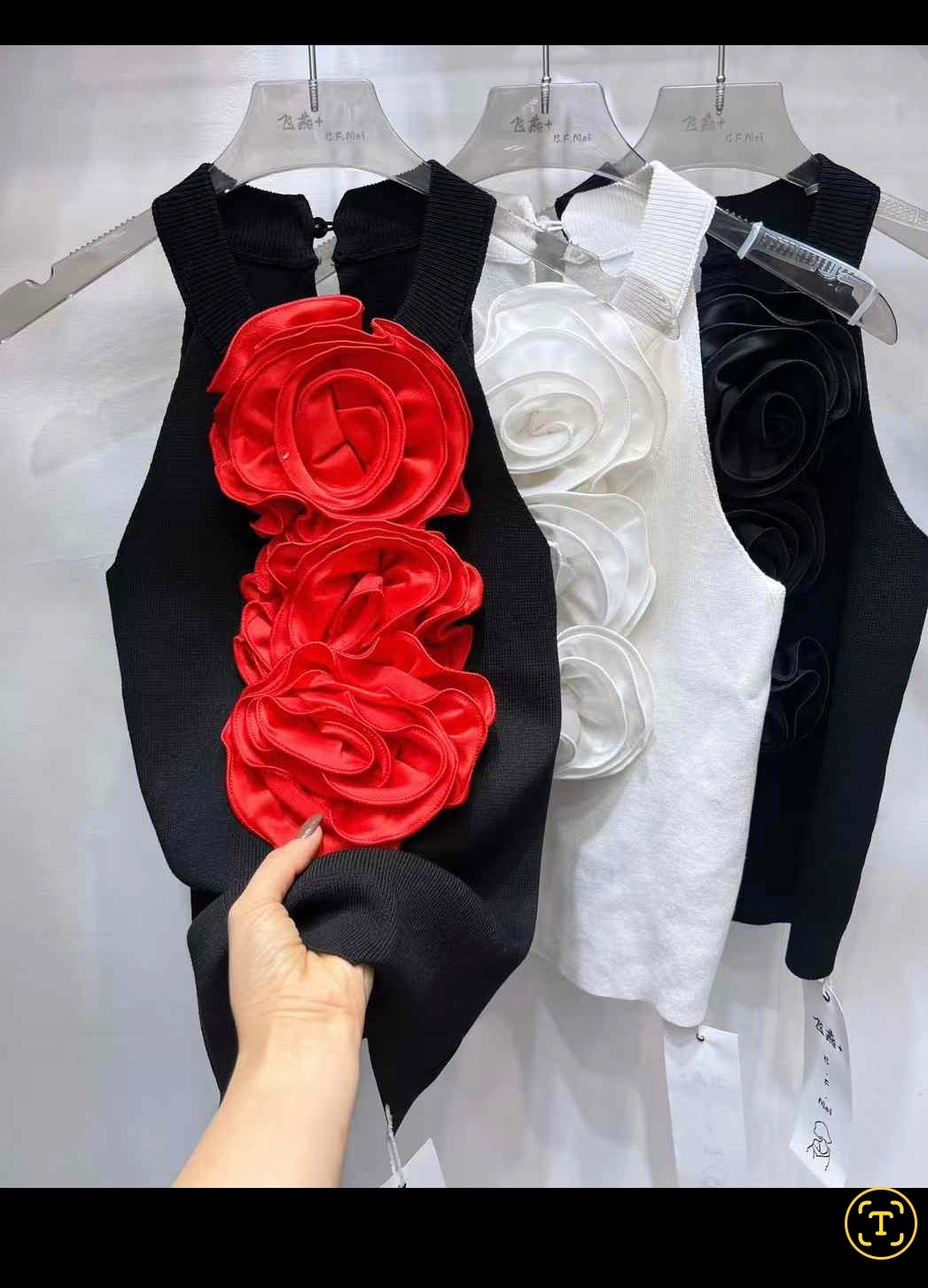 Ameri triple rose Top (Black with black rose)